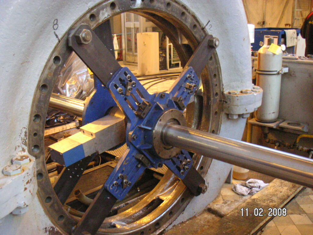 Surfacing of two parallel faces turbines pelton
