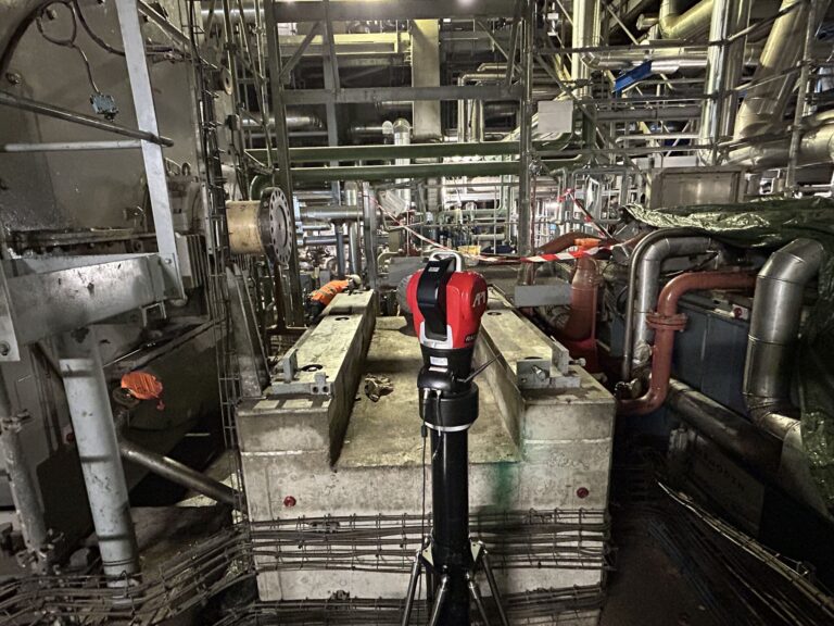 Geometrical control and adjustment of plates