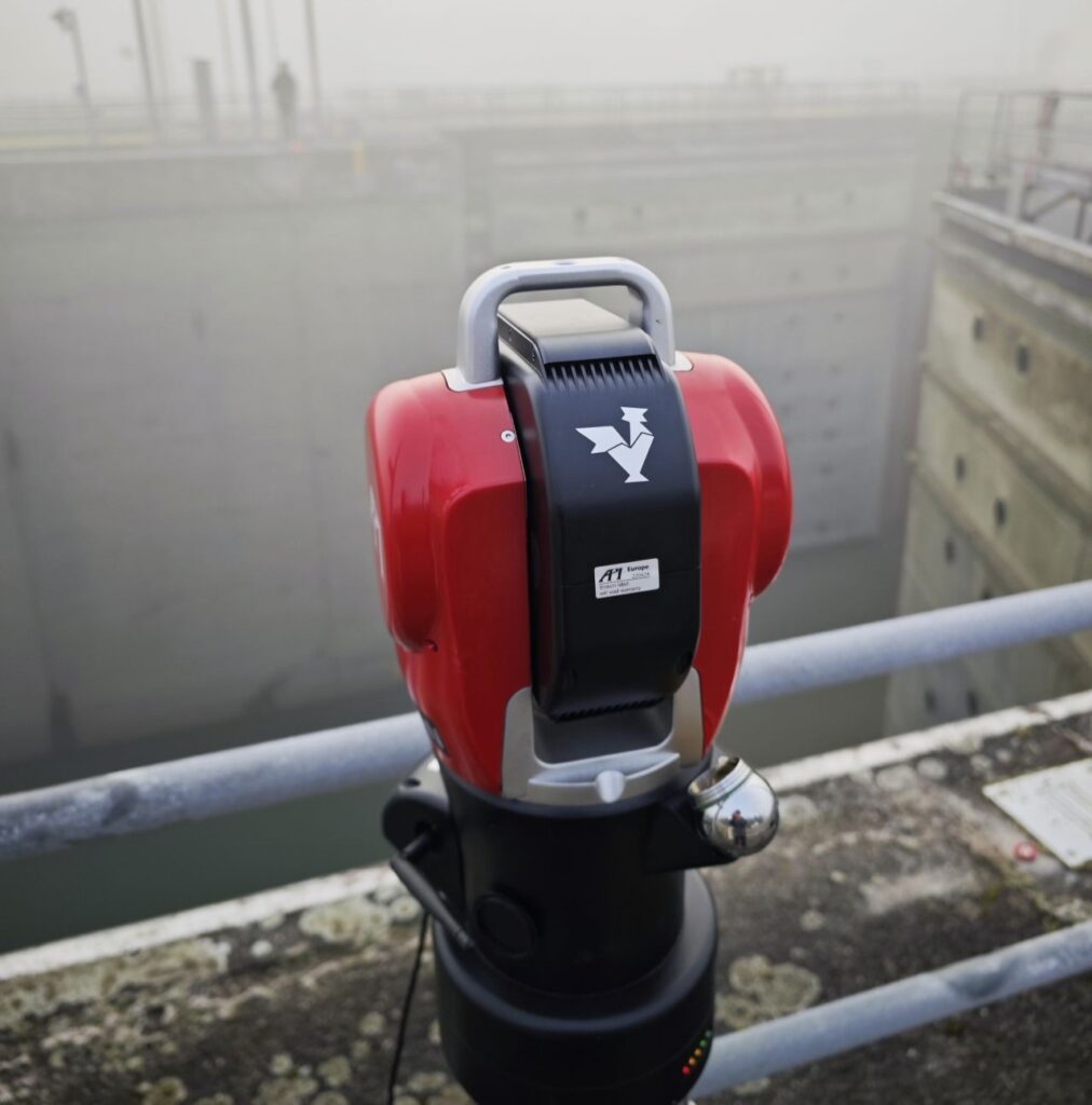 contrôle tracker laser