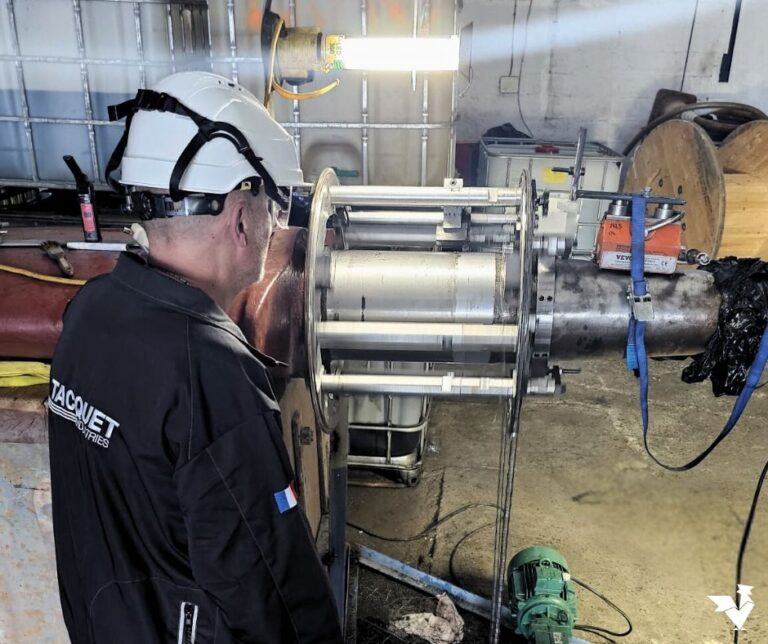 Machining of rudder stock bearing surface